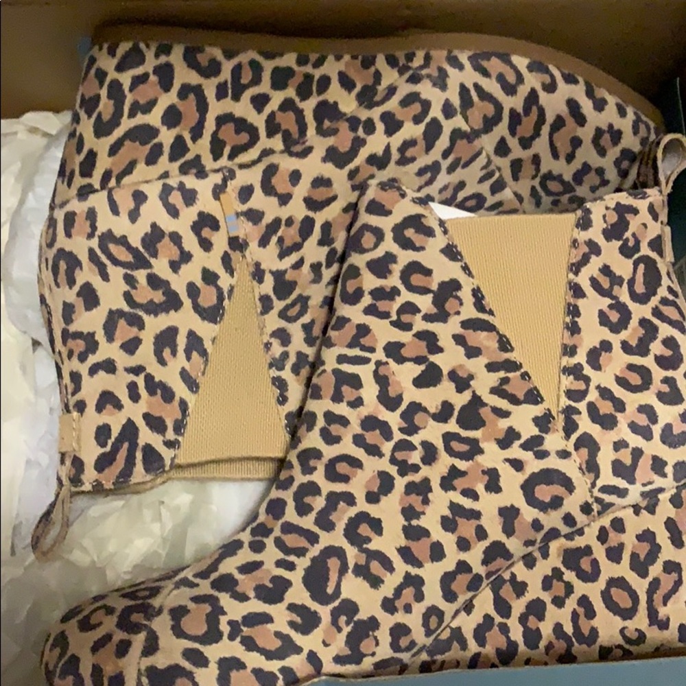 Toms  leopard print wedges